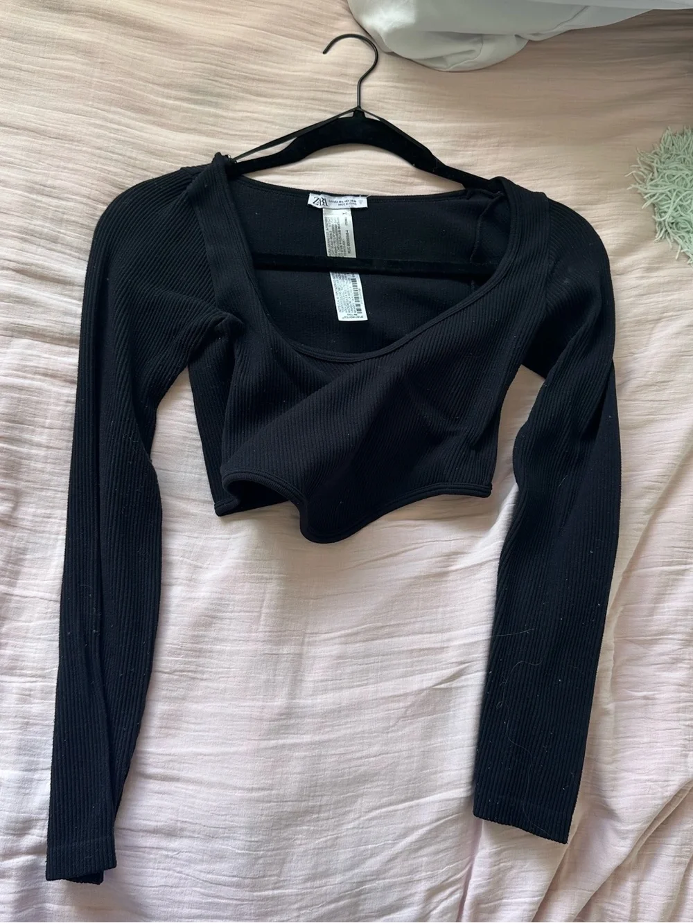 Zara Black Ribbed V-Neck Long Sleeve Crop Top